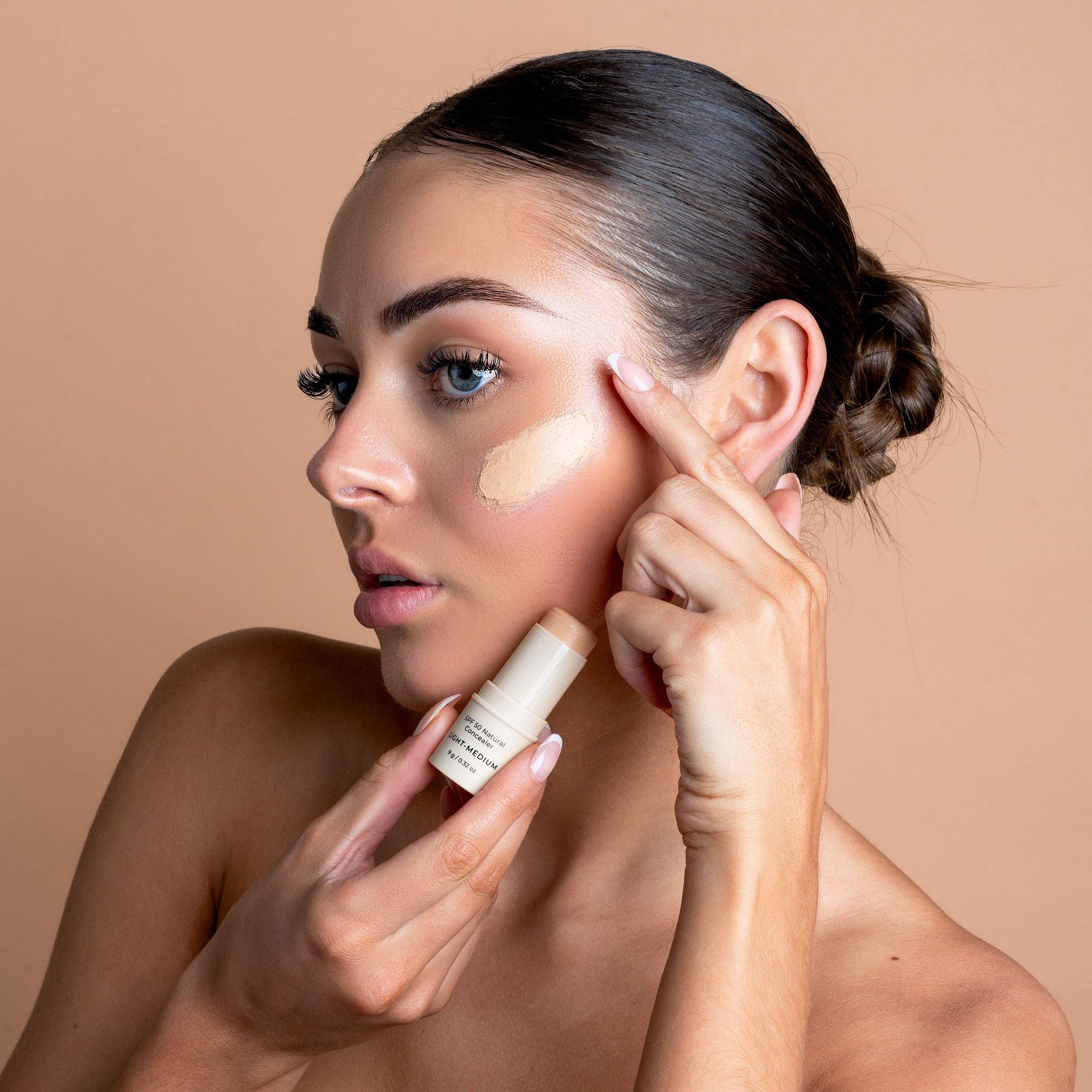 SPF 50 Natural Concealer: Light