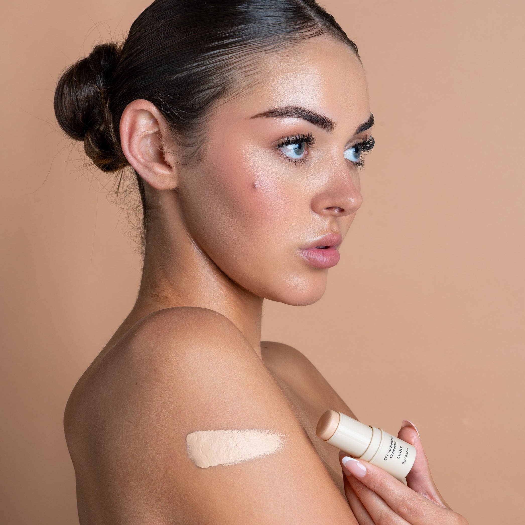 SPF 50 Natural Concealer: Light