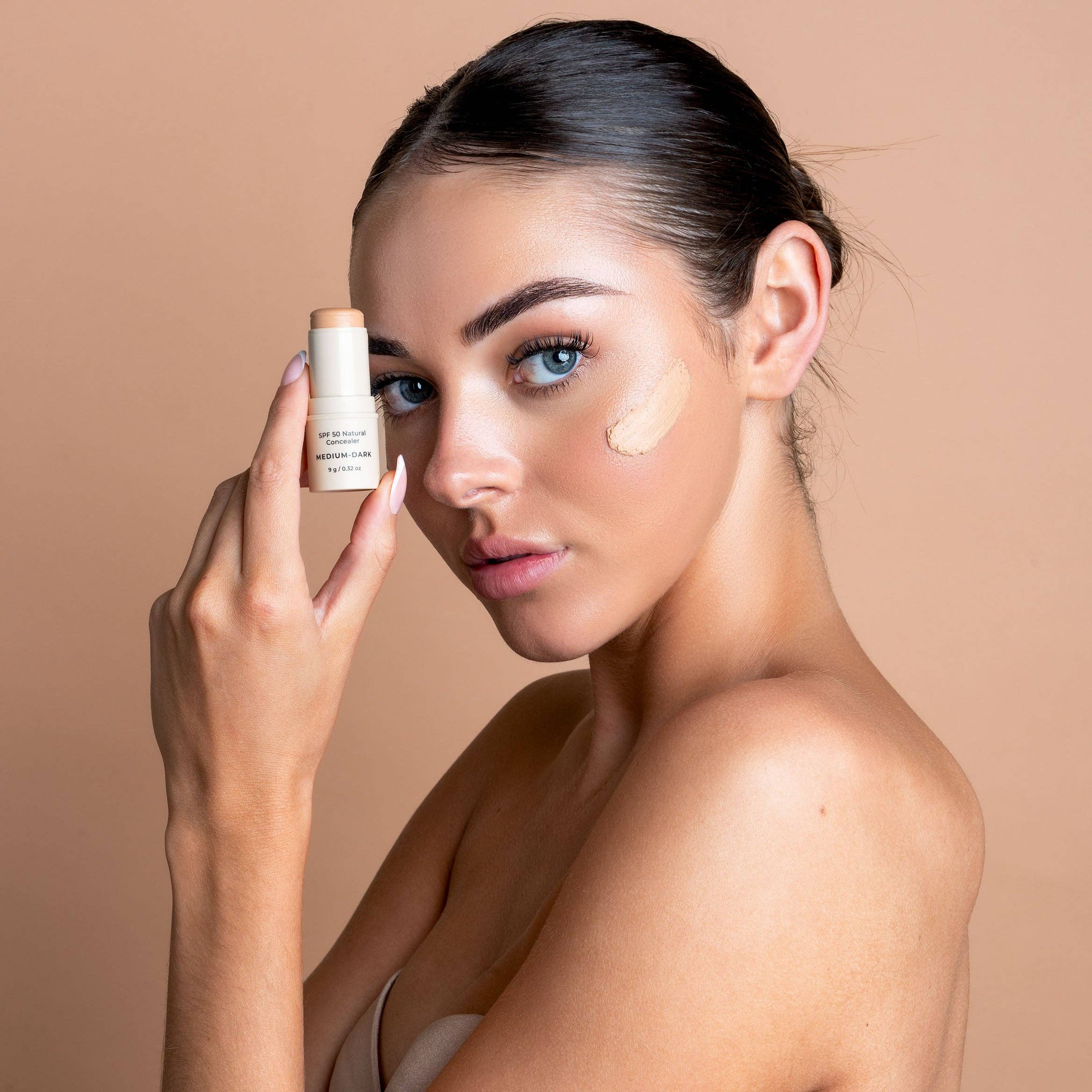 SPF 50 Natural Concealer: Light